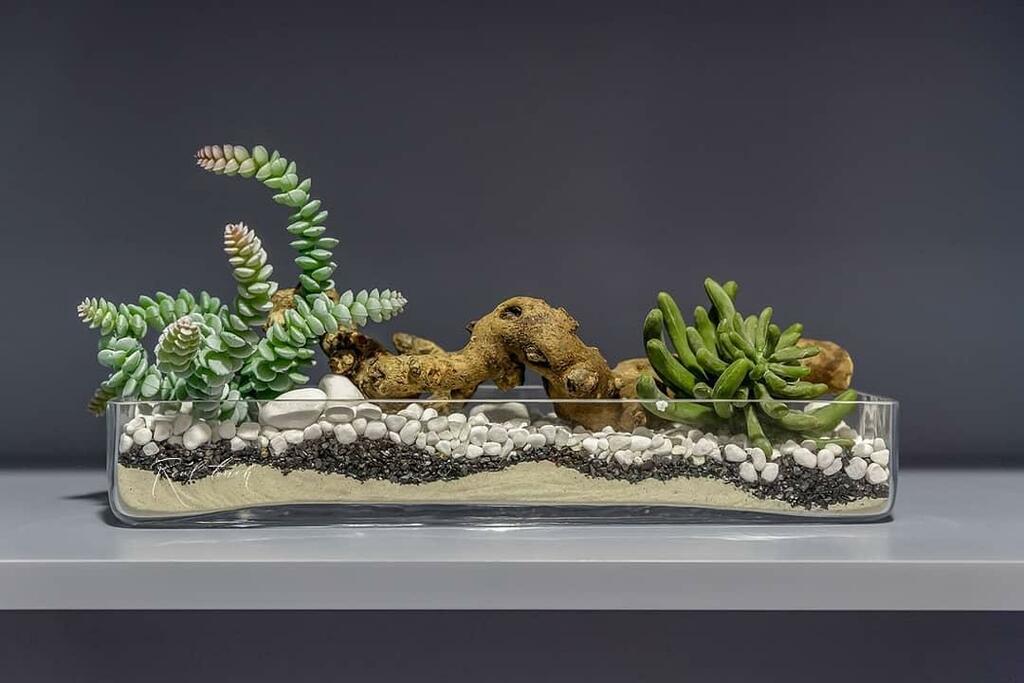 7 tips on how to make DIY artificial succulent arrangements