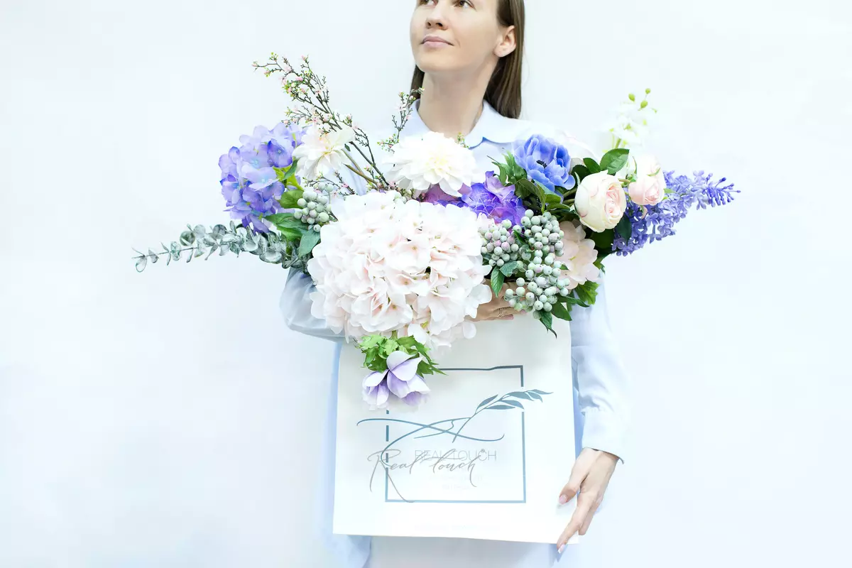 Real Touch Kraft-Paper Package - white
