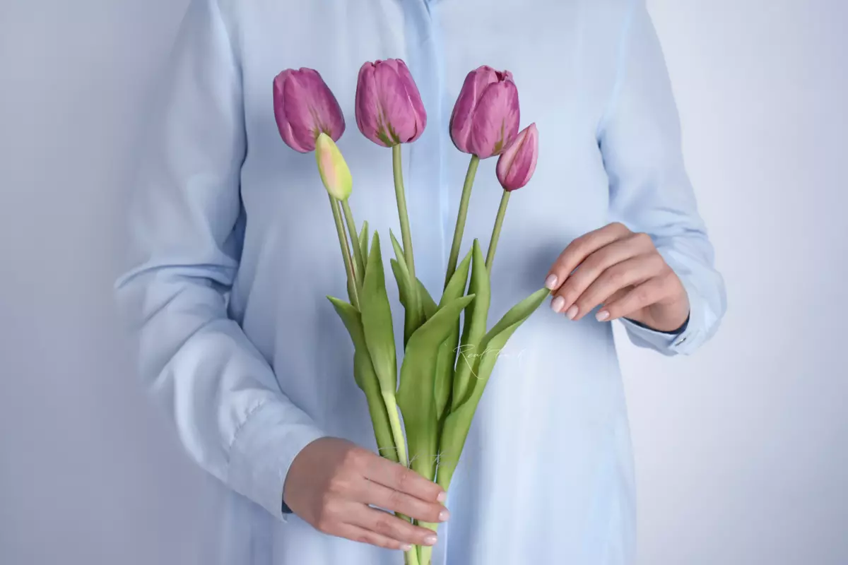 Bouquet of late tulips 3+2 - light purple Bouquet of late tulips 3+2 - light purple