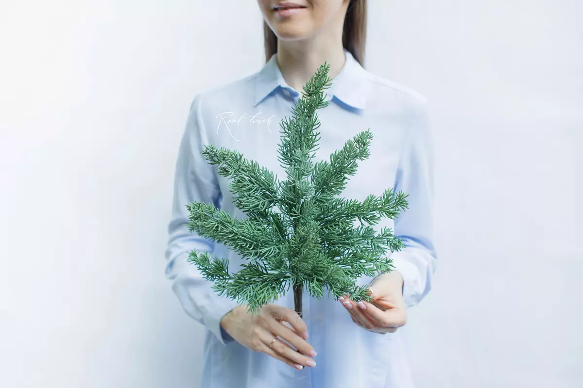 Juniper branch Real Touch small - Green blue Juniper branch Real Touch small - Green blue