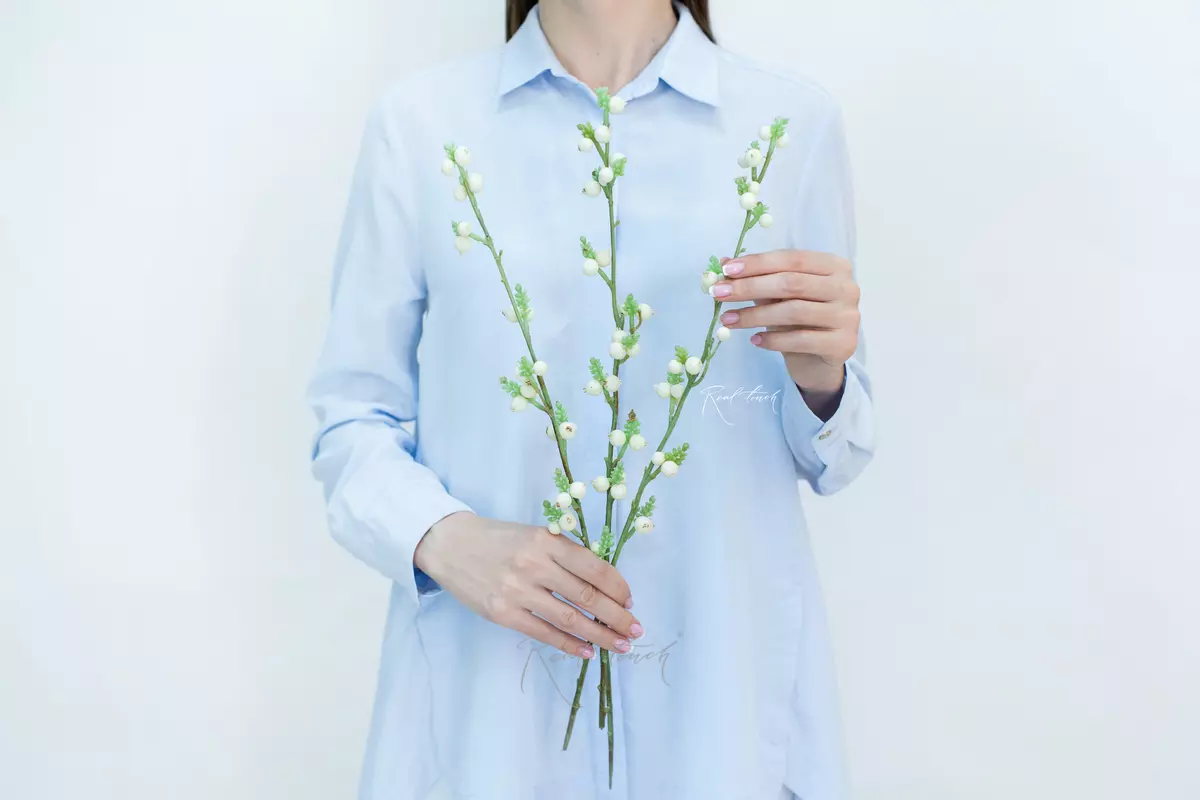 Branch with berries (Bundle of 3 pieces) - white Branch with berries (Bundle of 3 pieces) - white